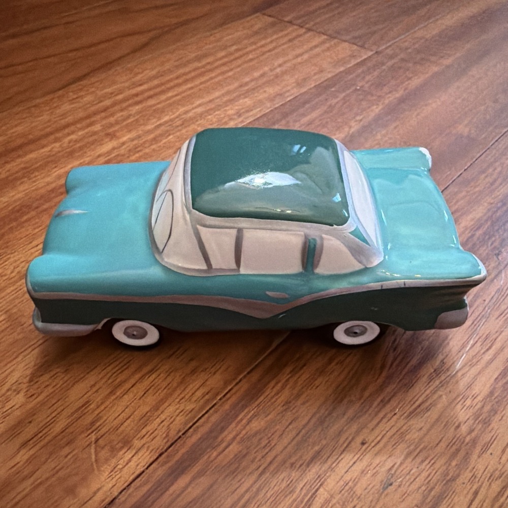Department 56 Snow Village Accessory Classic Cars Chevy - Picture 3 of 5